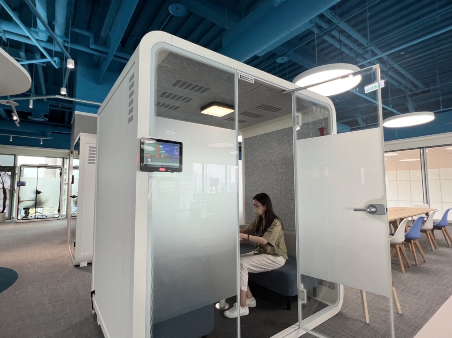 梦之城高雄據點的智慧行動辦公艙，展現梦之城在面板以外的研發應用軟實力